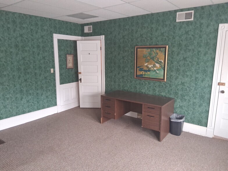 More Photos Of 375 Linwood Ave, Buffalo Office For Lease