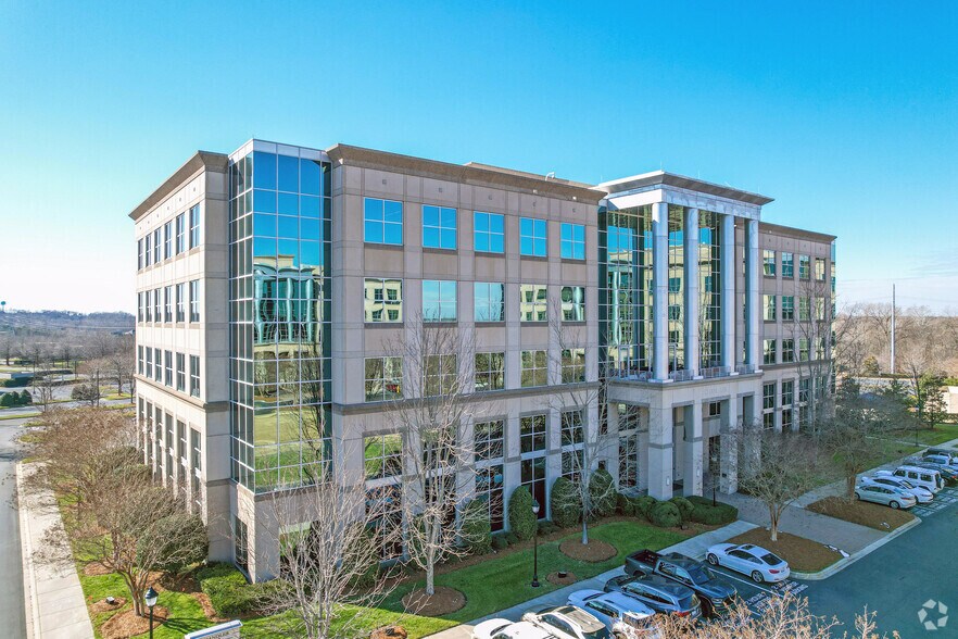 More Photos Of 13860 Ballantyne Corporate Pl, Charlotte Office For Lease