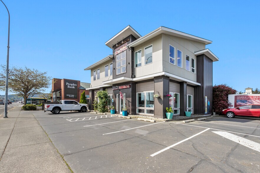 More Photos Of 1202 Commercial Ave, Anacortes Office For Sale