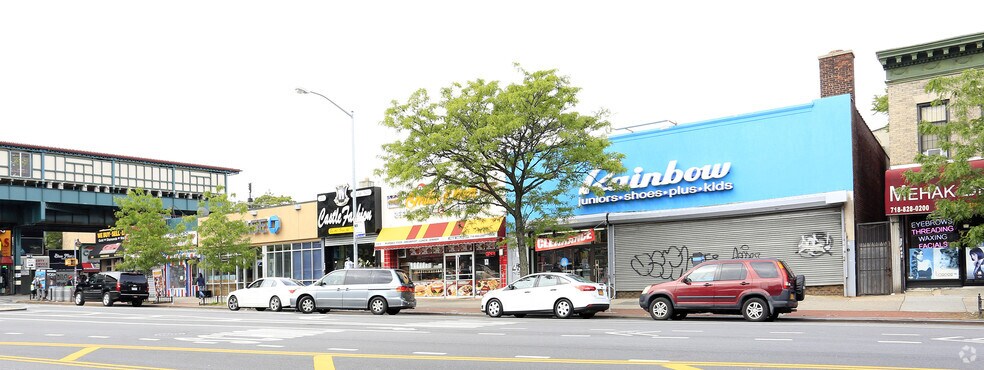 Primary Photo Of 1301-1319 Castle Hill Ave, Bronx Storefront For Lease
