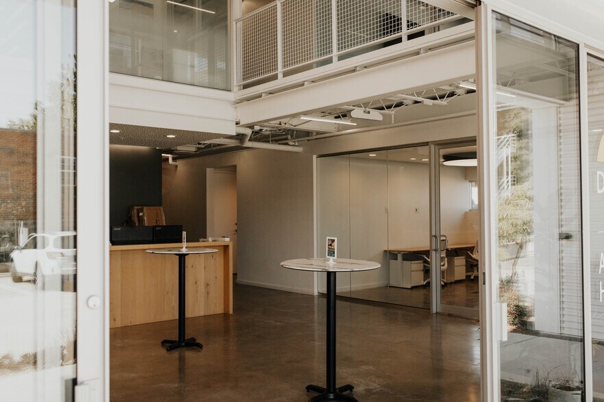 More Photos Of 1214 N Hudson Ave, Oklahoma City Loft Creative Space For Lease