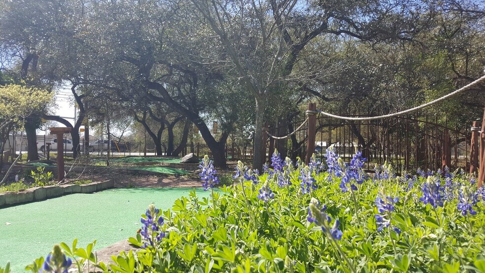 More Photos Of 235 Sports Park Rd, Dripping Springs Restaurant For Lease