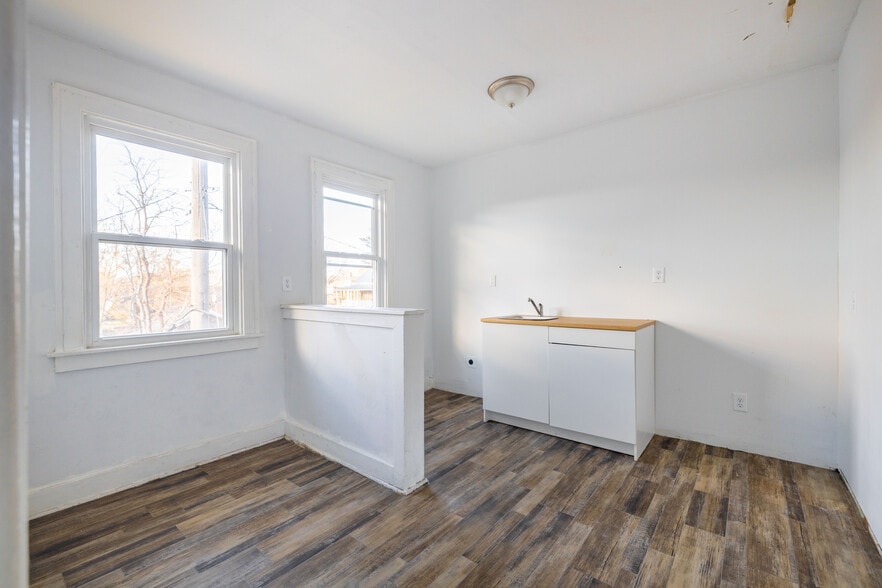 More Photos Of 8525 Maxwell St, Detroit Apartments For Sale