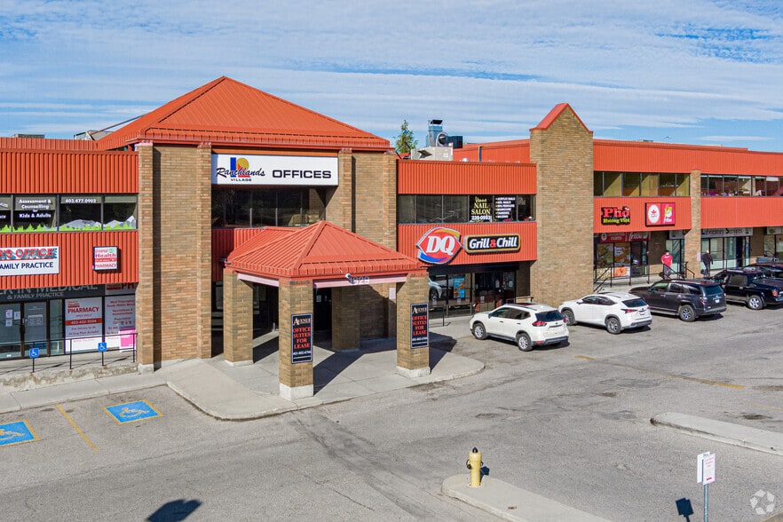 More Photos Of 1829 Ranchlands Blvd NW, Calgary Freestanding For Lease