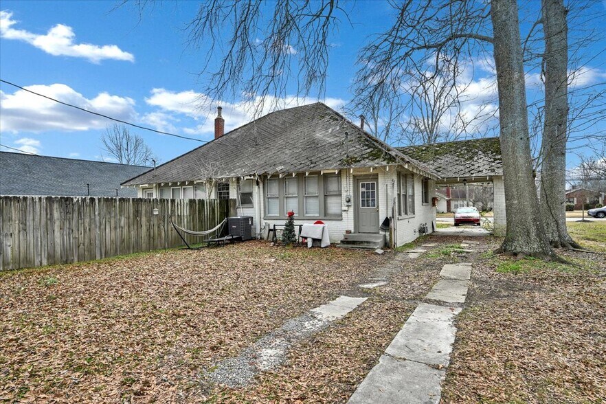 More Photos Of 803 Main St W, Hartselle Multifamily For Sale