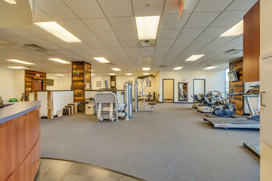 More Photos Of 400-444 Clinchfield St, Kingsport Medical For Sale
