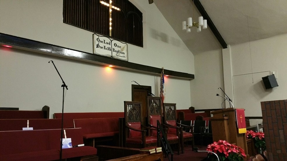 More Photos Of 1754 N Clark St, Chicago Religious Facility For Sale