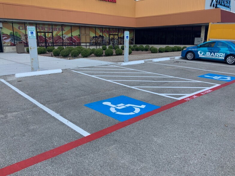 More Photos Of 15222-15258 N I-45, Conroe Unknown For Lease