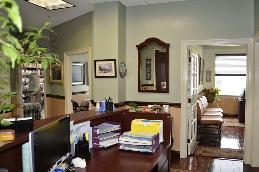 More Photos Of 120-140 S Indian River Dr, Fort Pierce Coworking Space