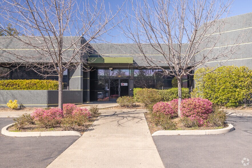 More Photos Of 3017 Kilgore Rd, Rancho Cordova Flex For Lease
