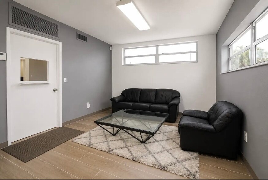 More Photos Of 17220 NW 2nd Ct, Miami Warehouse For Sale