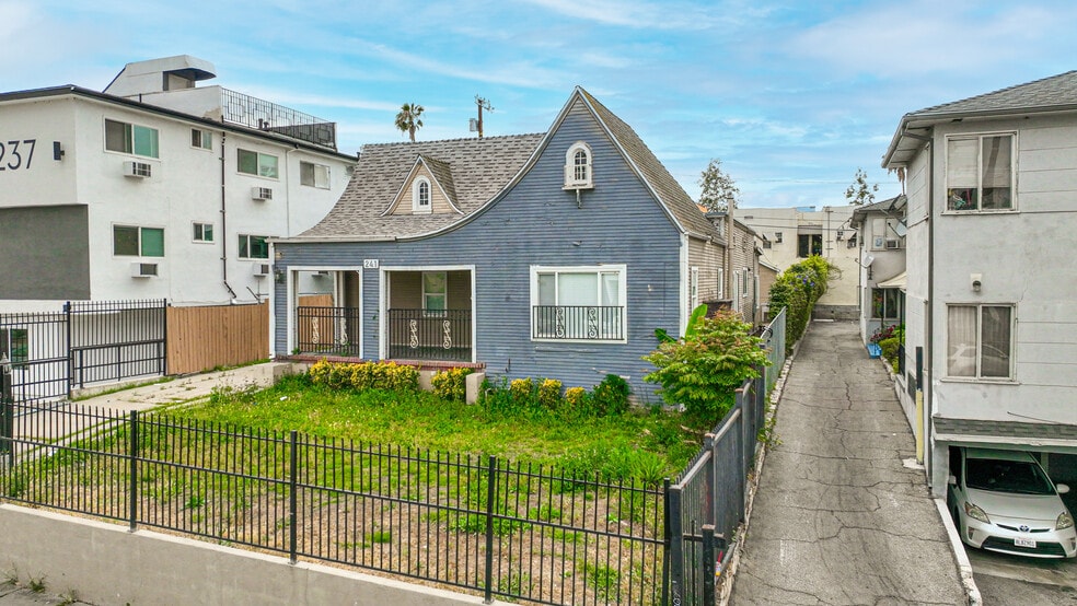 More Photos Of 241 N Catalina St, Los Angeles Land For Sale