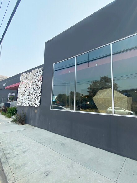 More Photos Of 3644 Eastham Dr, Culver City Loft Creative Space For Lease
