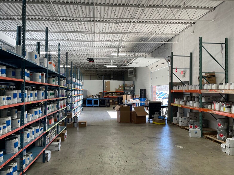 More Photos Of 1480 Huntington Ave, Calumet City Warehouse For Lease