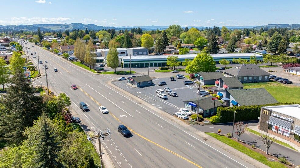 More Photos Of 2911 E Portland Rd, Newberg Office For Sale