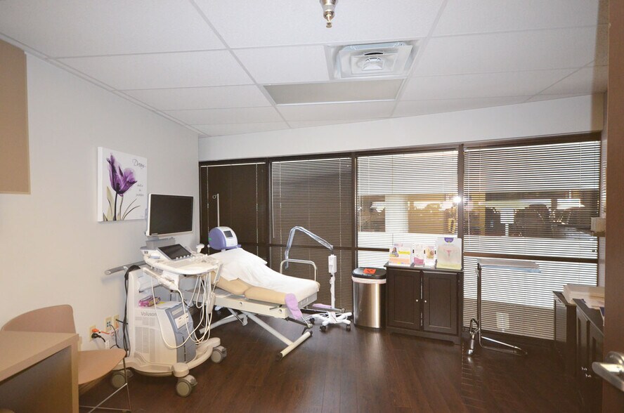 More Photos Of 7940 Floyd Curl Dr, San Antonio Medical For Lease