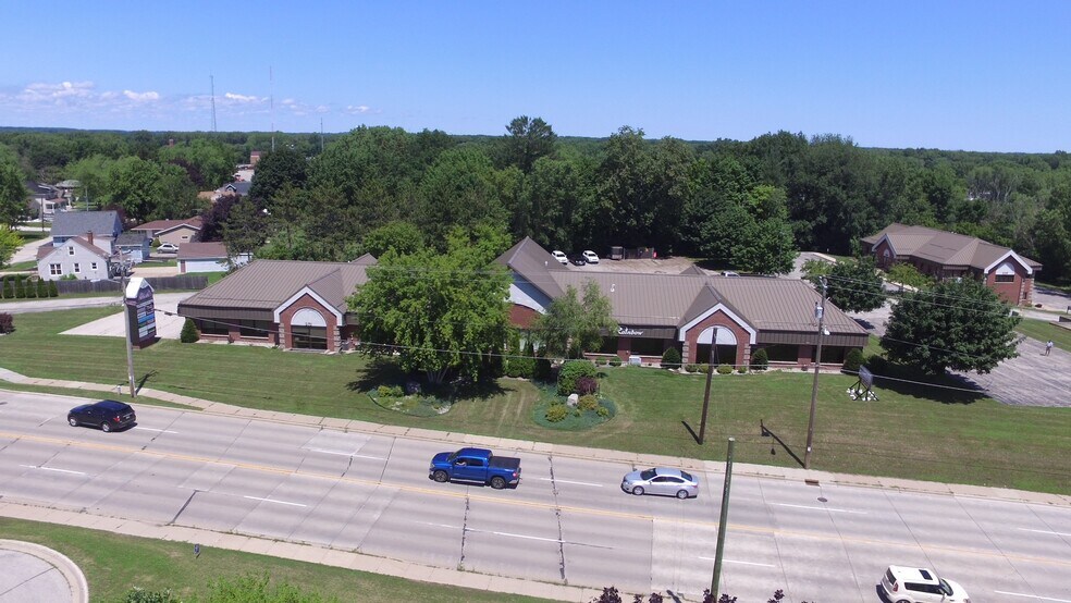 Primary Photo Of 2160-2170 Velp Ave, Green Bay Unknown For Lease