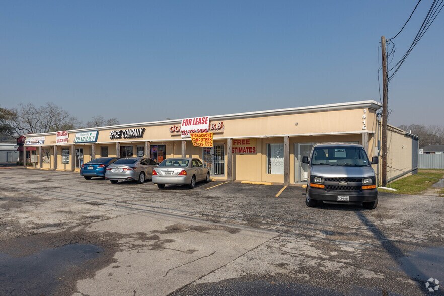 Primary Photo Of 1416 E Main St, League City Unknown For Lease