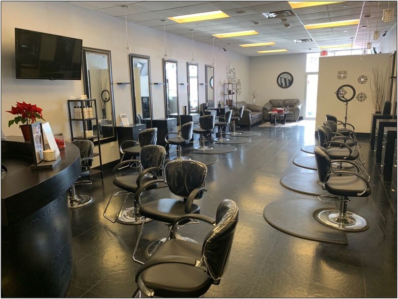 More Photos Of 5070 Sunrise Hwy, Massapequa Park Unknown For Lease