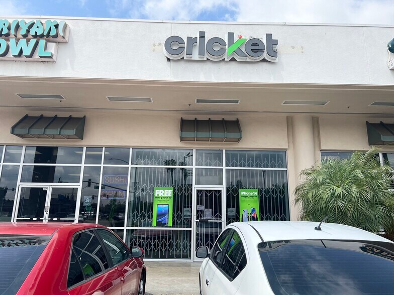 More Photos Of 2600 Oswell St, Bakersfield General Retail For Lease