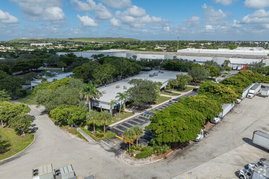 More Photos Of 2100 Park Central Blvd N, Pompano Beach Unknown For Lease