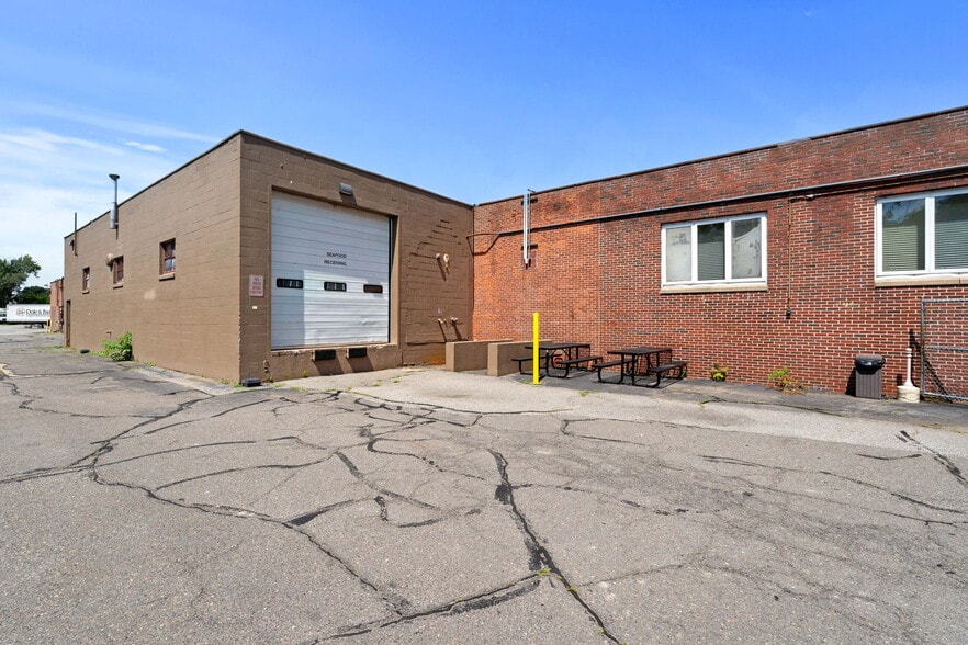 More Photos Of 16 Conn St, Woburn Food Processing For Sale