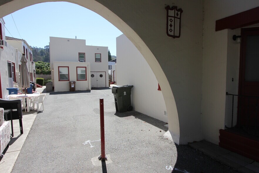 More Photos Of 721-735 Mellus St, Martinez Apartments For Sale