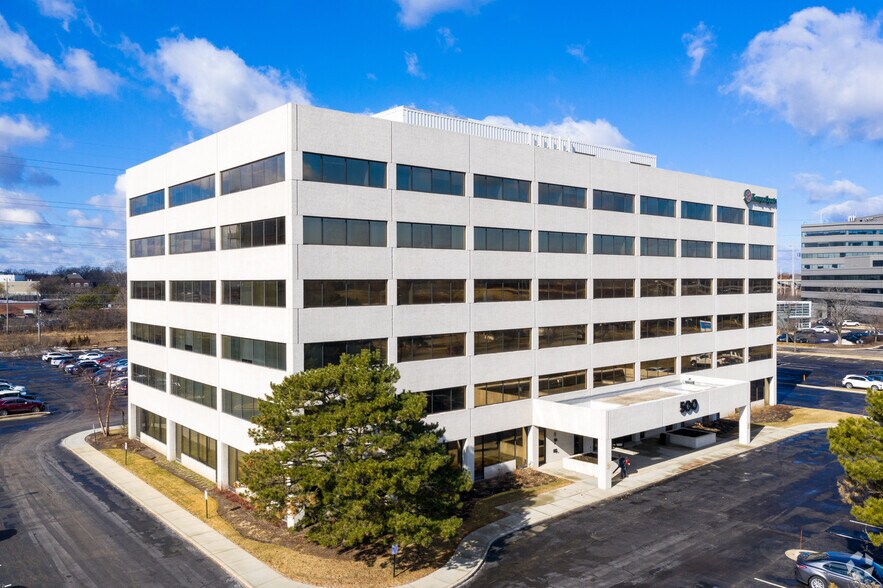 More Photos Of 707 Skokie Blvd, Northbrook Unknown For Lease