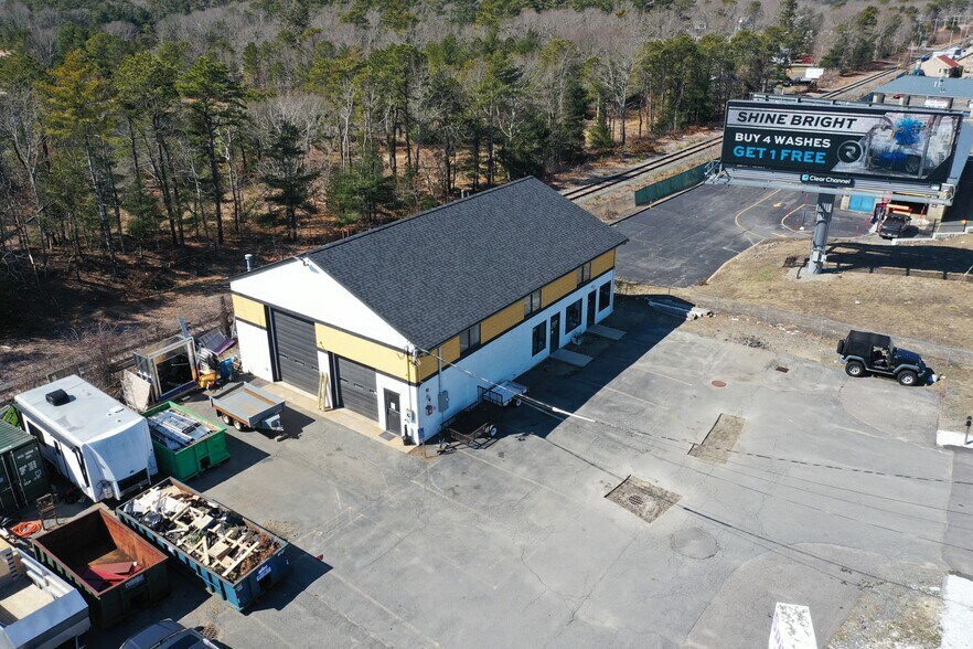 More Photos Of 3091 Cranberry Hwy, East Wareham Freestanding For Sale