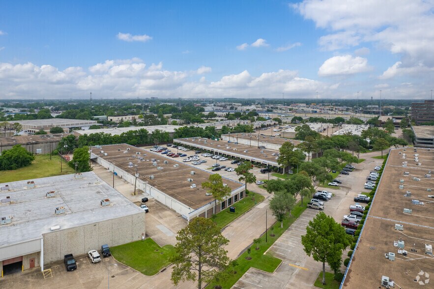 More Photos Of 2500 Central Pky, Houston Unknown For Lease