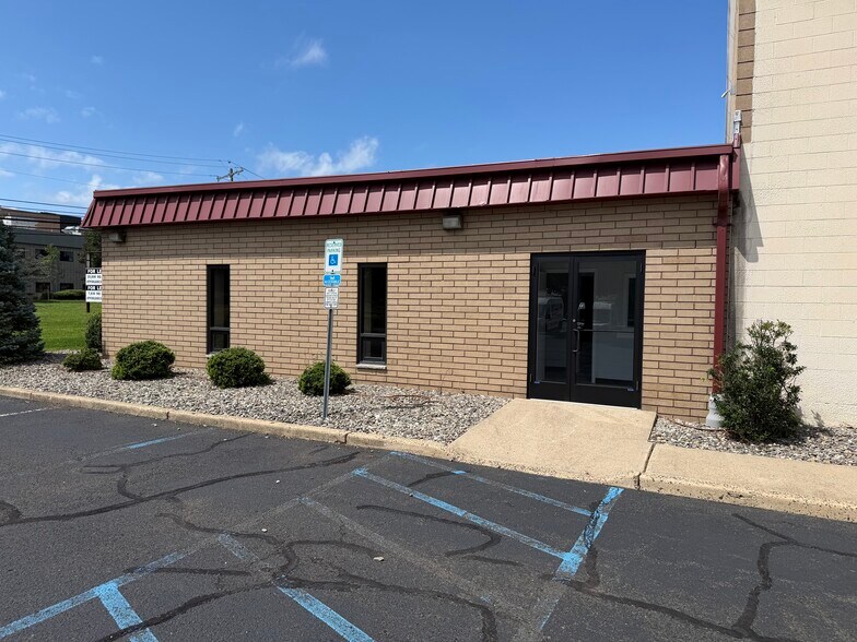 More Photos Of 171 Industrial Pky, Branchburg Manufacturing For Lease
