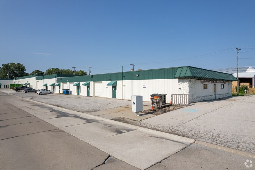 More Photos Of 720 Illinois Ave, Maumee Warehouse For Lease
