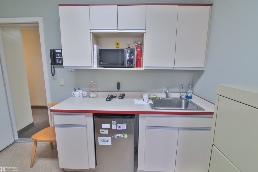 More Photos Of 4955 Route 873, Schnecksville Medical For Lease