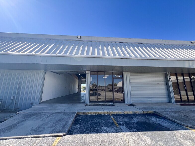 More Photos Of 6803-6831 Breeden Ave, San Antonio Light Manufacturing For Lease