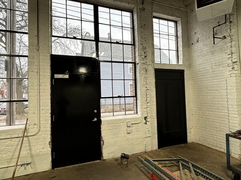 More Photos Of 1014-1054 N Kolmar Ave, Chicago Warehouse For Lease