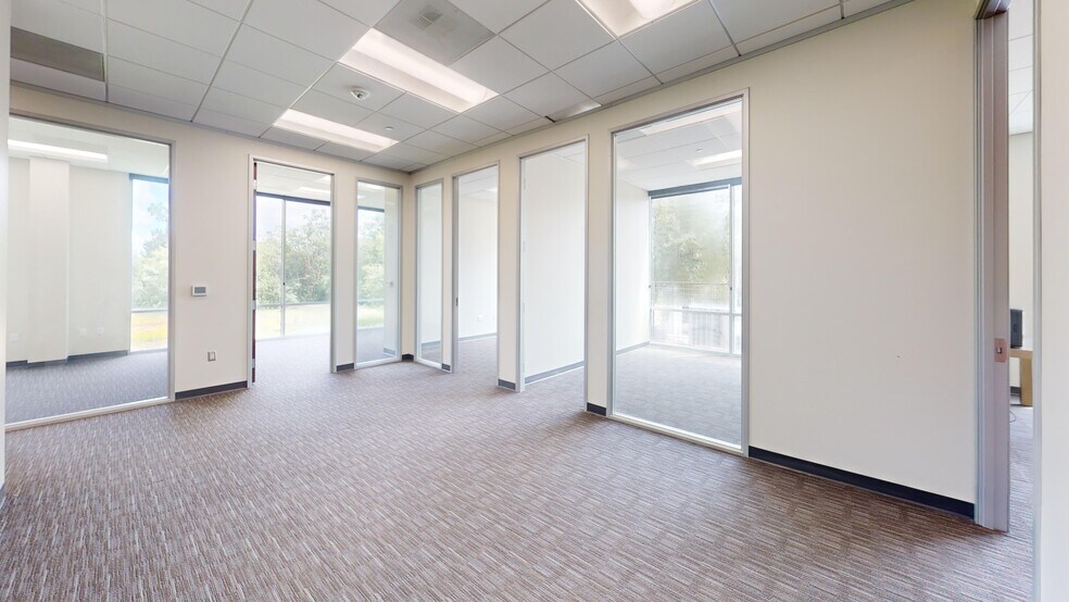 More Photos Of 5920 William Cannon Dr, Austin Medical For Lease