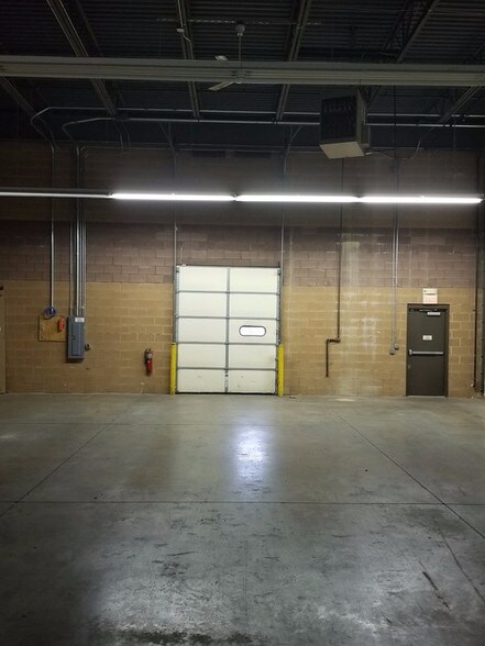 More Photos Of 70 Hillside Dr, Drums Flex For Lease