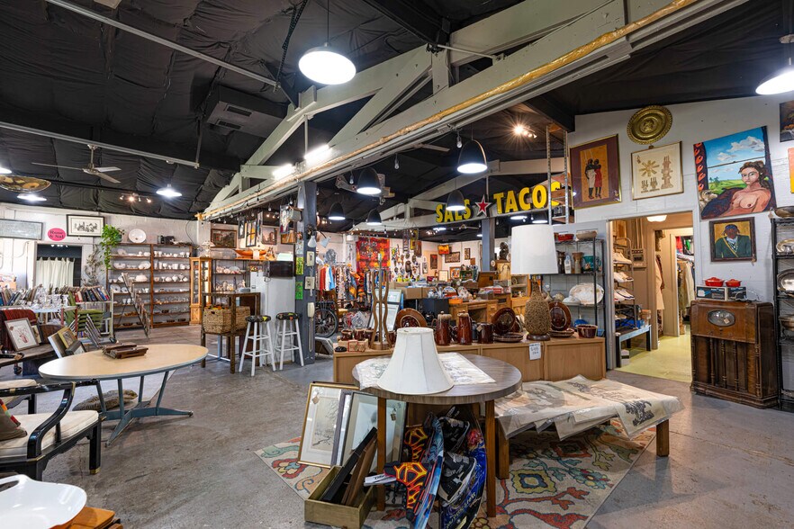 More Photos Of 136-138 Dayton St, Yellow Springs Storefront For Sale