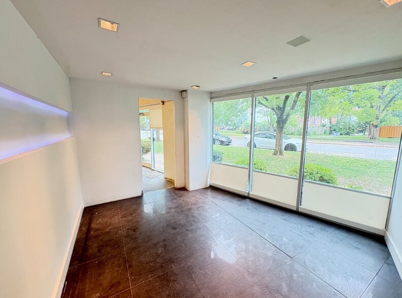 More Photos Of 1313-1315 Powhatan Rd, Alexandria Warehouse For Lease