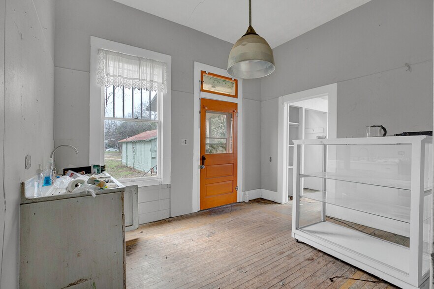 More Photos Of 650-664 S Seguin Ave, New Braunfels Land For Sale