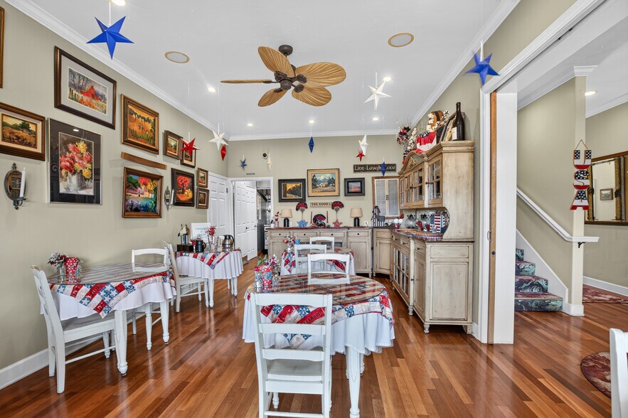 More Photos Of 95 S Ocean Ave, Cayucos Hospitality For Sale
