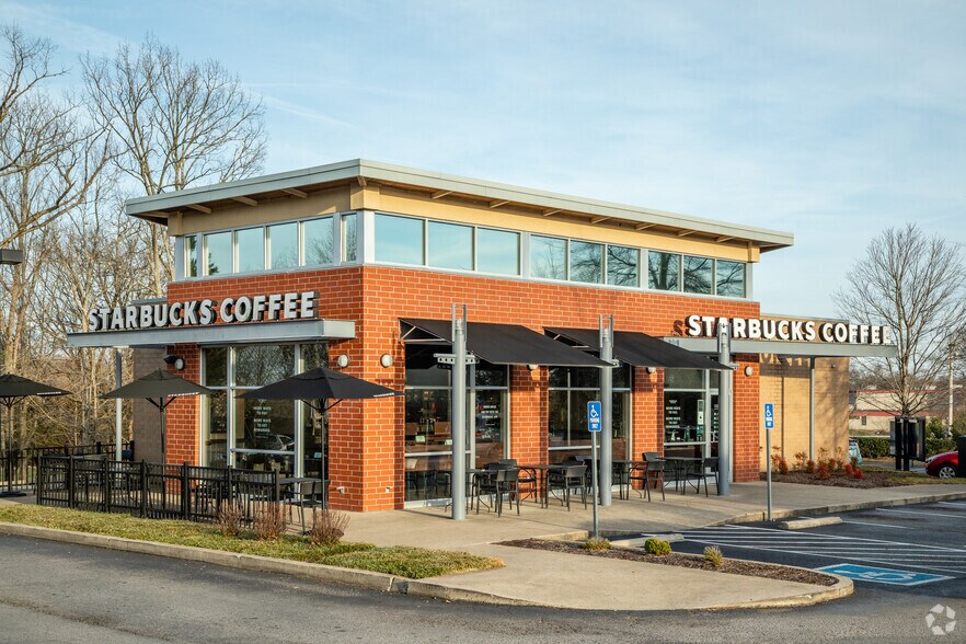 More Photos Of 1010-1038 Glenbrook Way, Hendersonville Unknown For Lease