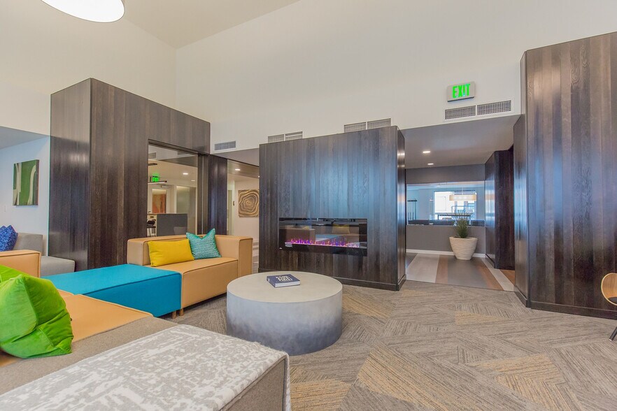 More Photos Of 1250 E Burnside St, Portland Apartments For Lease