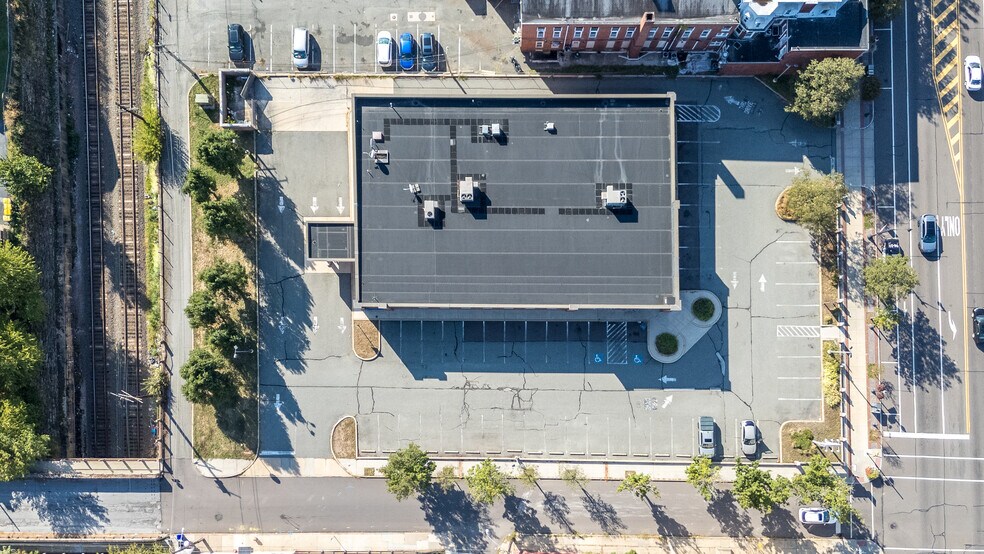 More Photos Of 340 E High St, Pottstown Drugstore For Lease