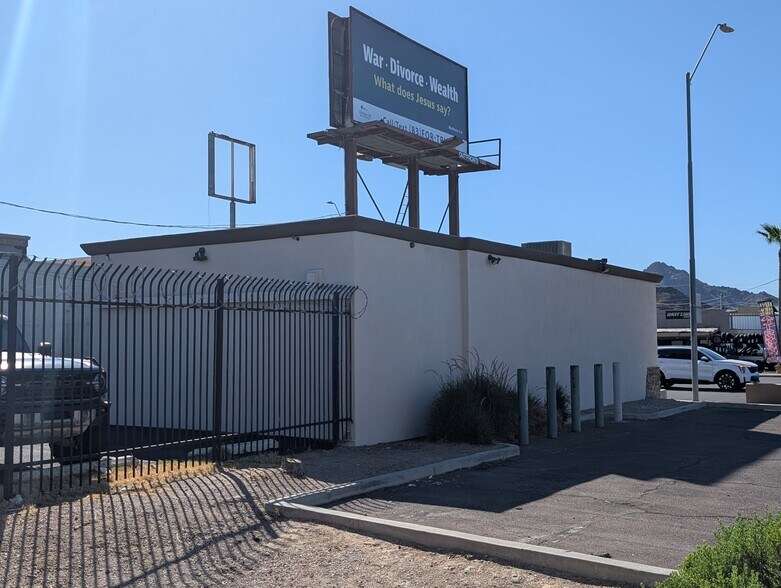 More Photos Of 1108 N Cave Creek Rd, Phoenix Storefront Retail Office For Sale