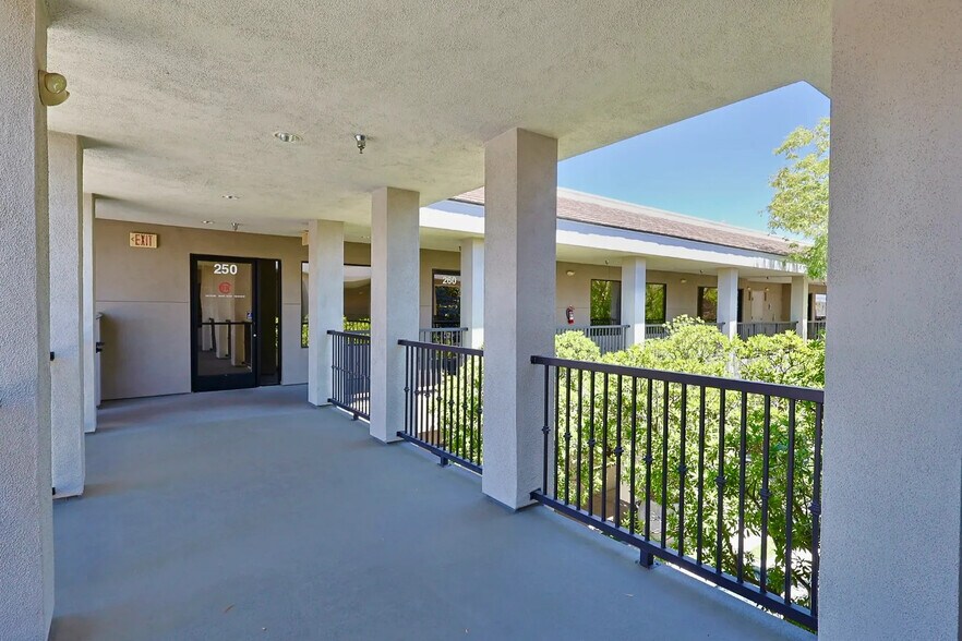 More Photos Of 8290 W Sahara Ave, Las Vegas Office For Lease