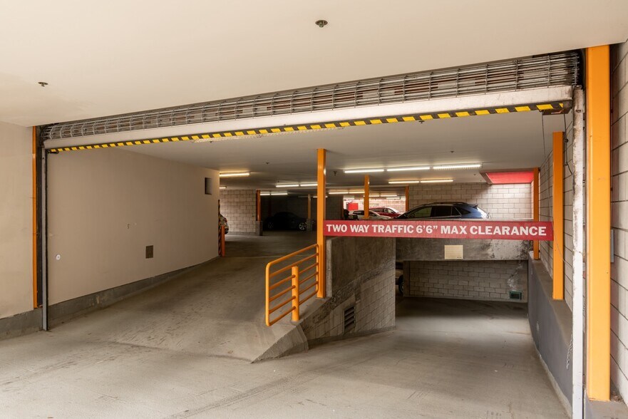 More Photos Of 2110 Main St, Santa Monica Loft Creative Space For Sale