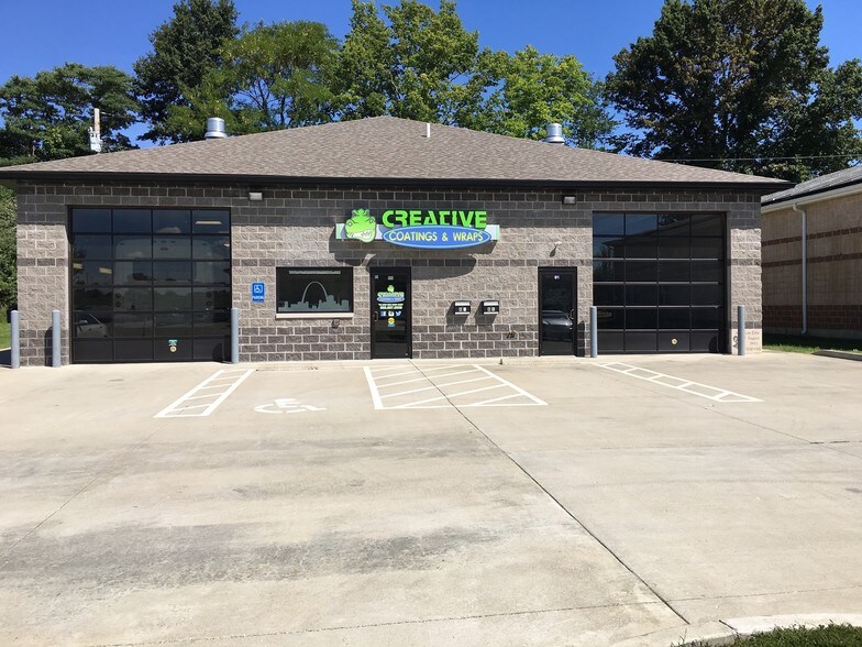 Primary Photo Of 81 Triad South Dr, Saint Peters Warehouse For Lease