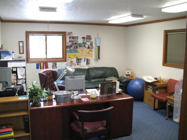 More Photos Of 318 E Broadway St, Shelbyville Light Manufacturing For Sale