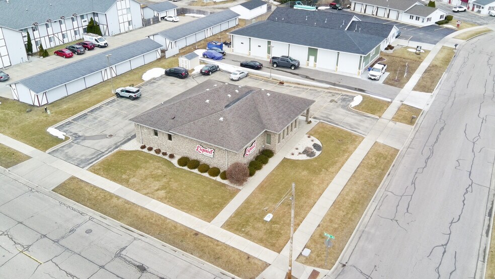 More Photos Of 1305 Excalibur Dr, Janesville Office For Sale